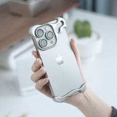 Alien-shaped zinc alloy protective case for iPhone, providing a metallic bare machine feel DS00077